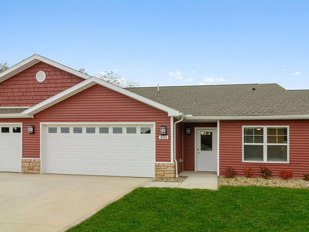 Redwood Louisville Bardstown Bluff Road Image 1