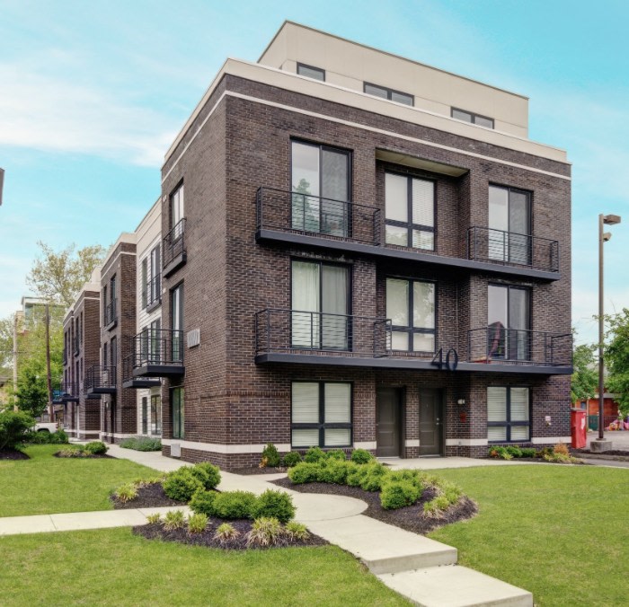 40 West Image 1