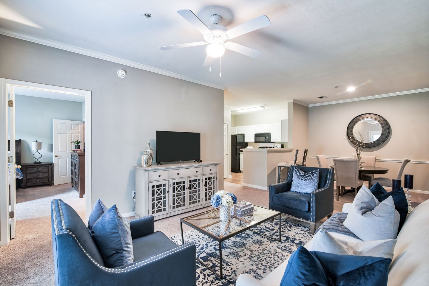 Cypress Lake Apartments Image 4