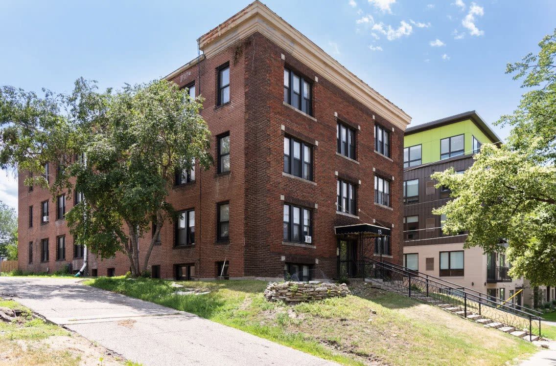 15 West 22nd Street Image 1