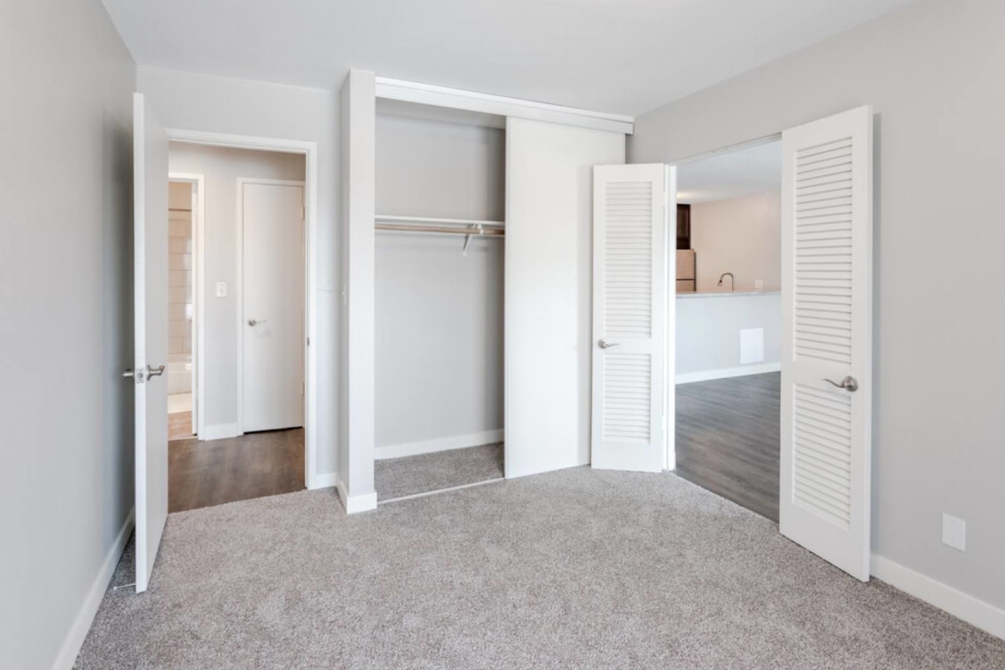Lexington Hills Image 20