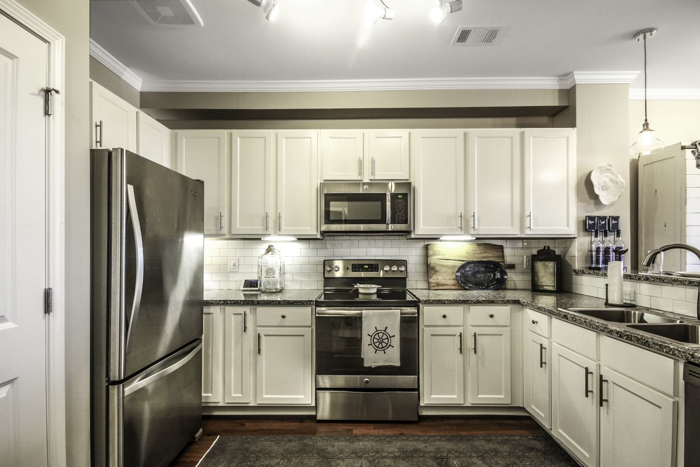 Sweetwater Waterfront Apartment Homes Image 44