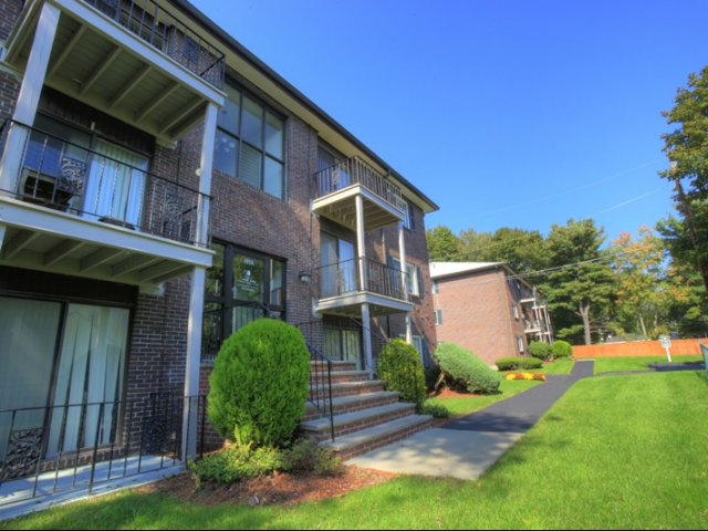 Lowell Arms Apartments Image 4