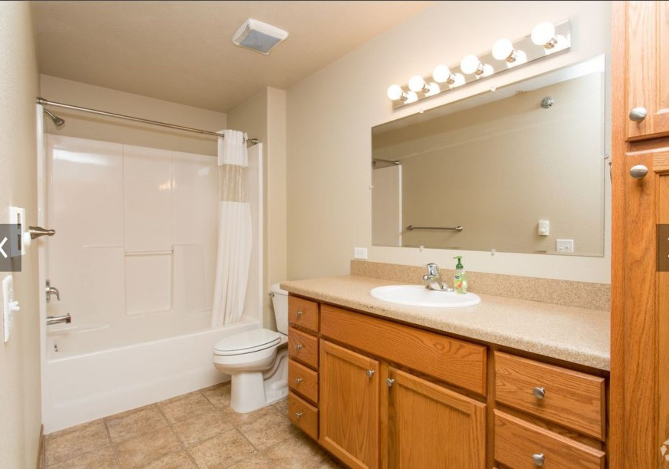Northdale 400 Apartments Image 11