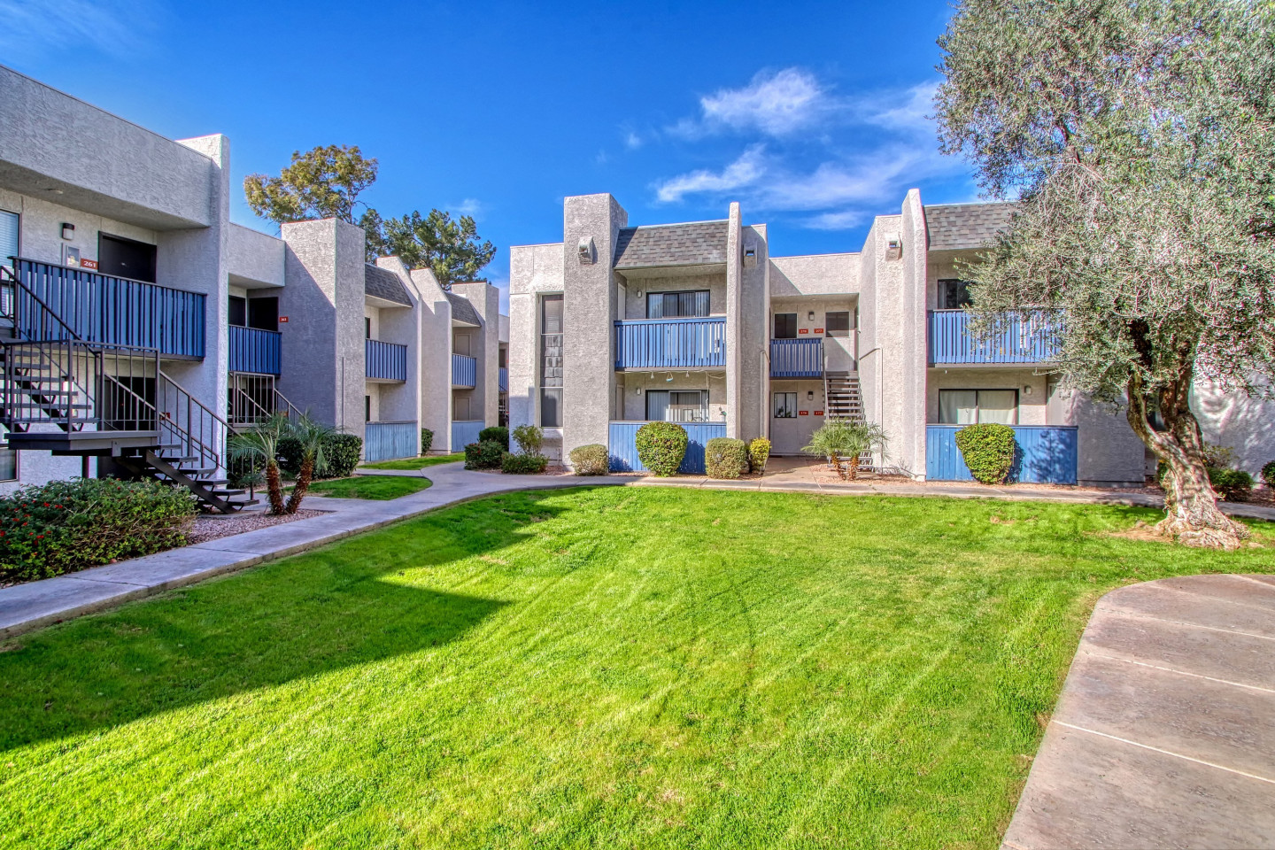 Broadway Vista Apartments Image 35