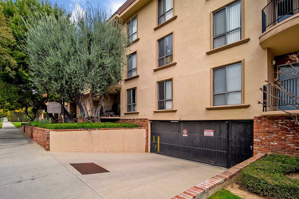 Los Robles Apartments Image 12