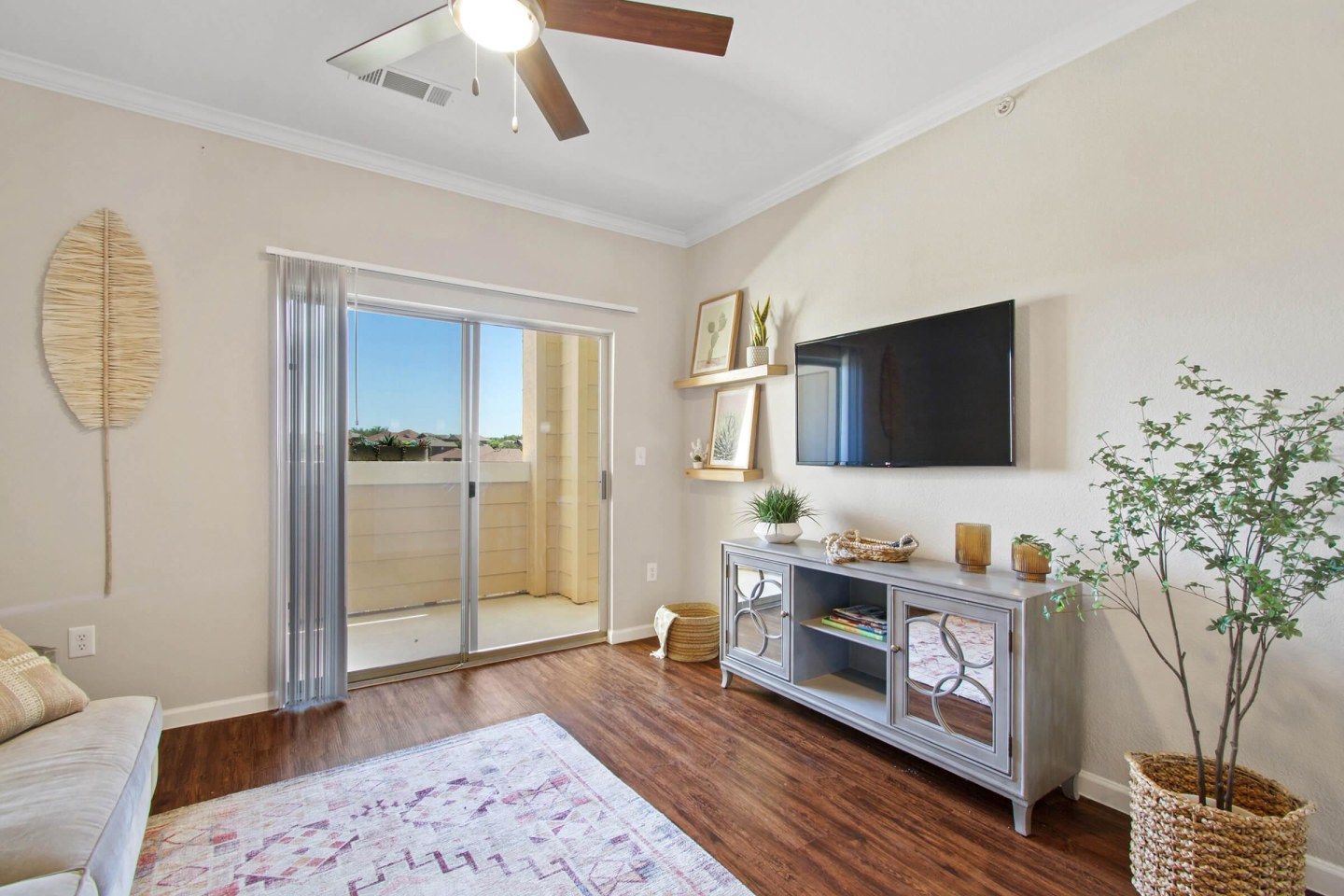Mission Hills Apartments Image 16