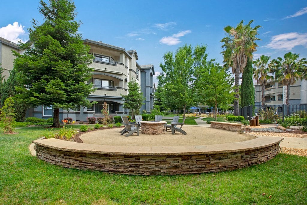 Broadleaf Apartments Image 116