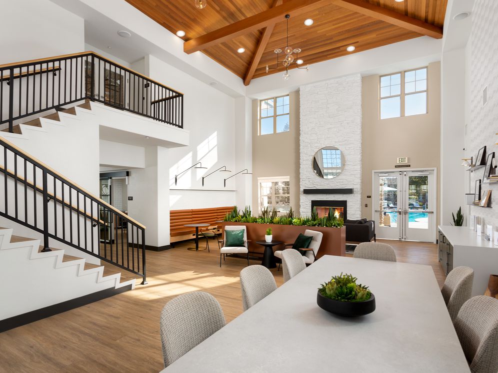 Avalon Oak Creek Image 22