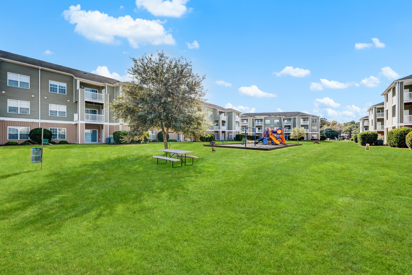 Flats at Leland Image 5