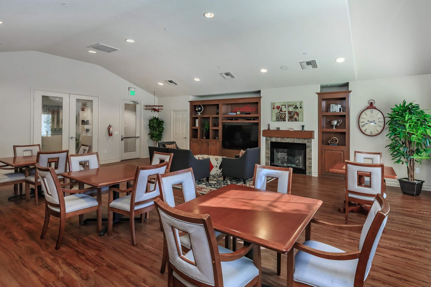 Heritage Park Senior - Ladera Image 13