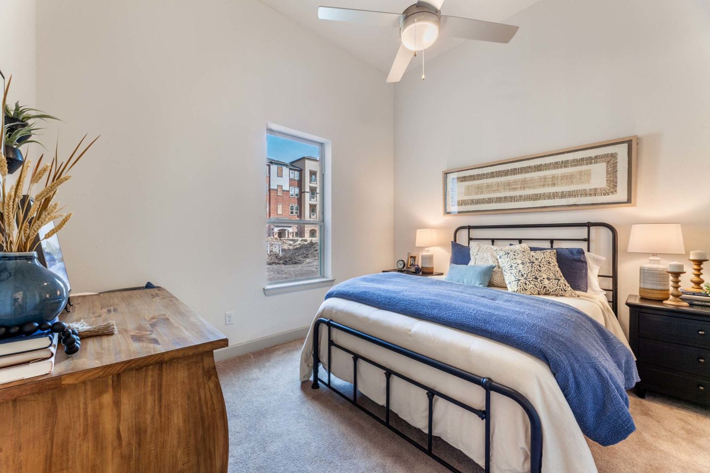 Luxia Craig Ranch Image 16