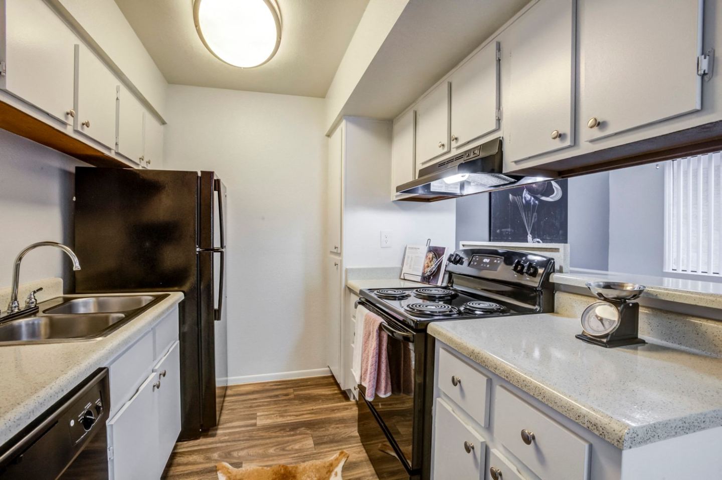 Stonybrook Apartments Image 13