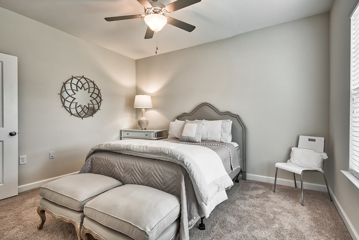 Pines at Glen Laurel Luxury Apartments Image 4