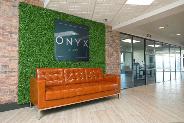 Onyx at 695 Image 10