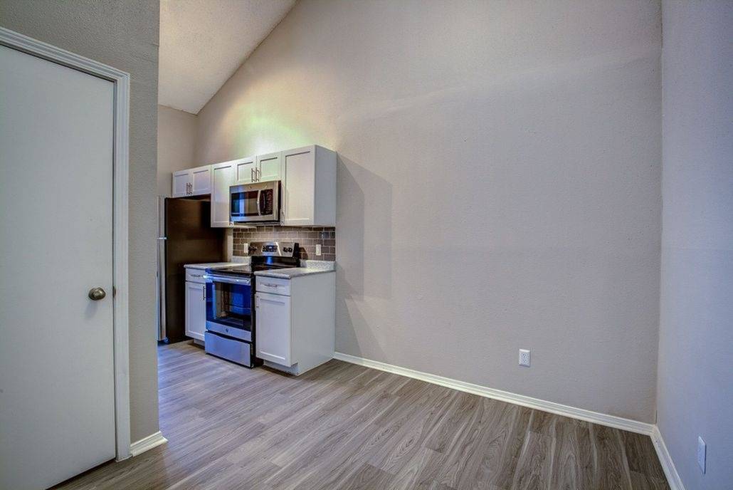 The Residence At North Dallas Image 9