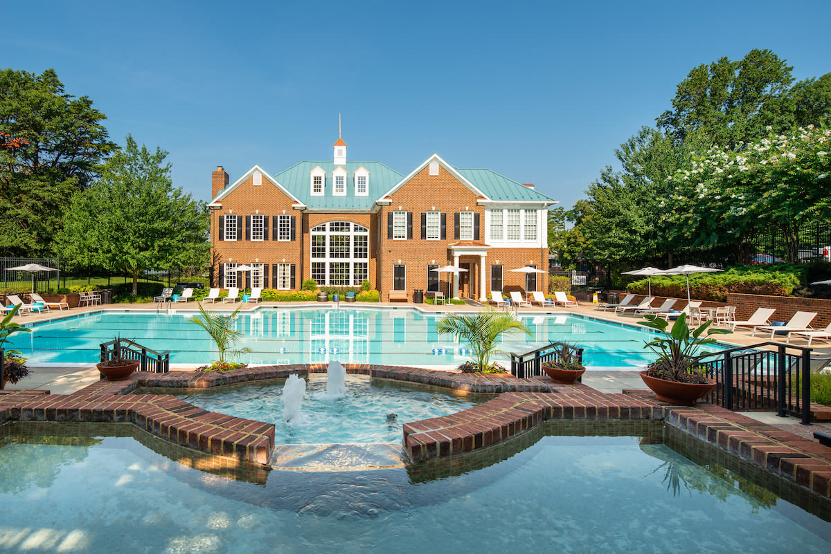 Fairfax Square Image 1
