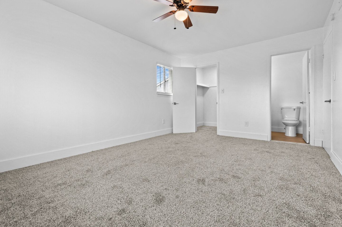 Bloomfield Square Image 15