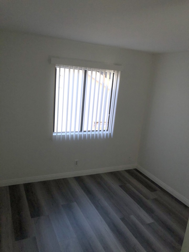 2734 W JamesWood Blvd Image 3