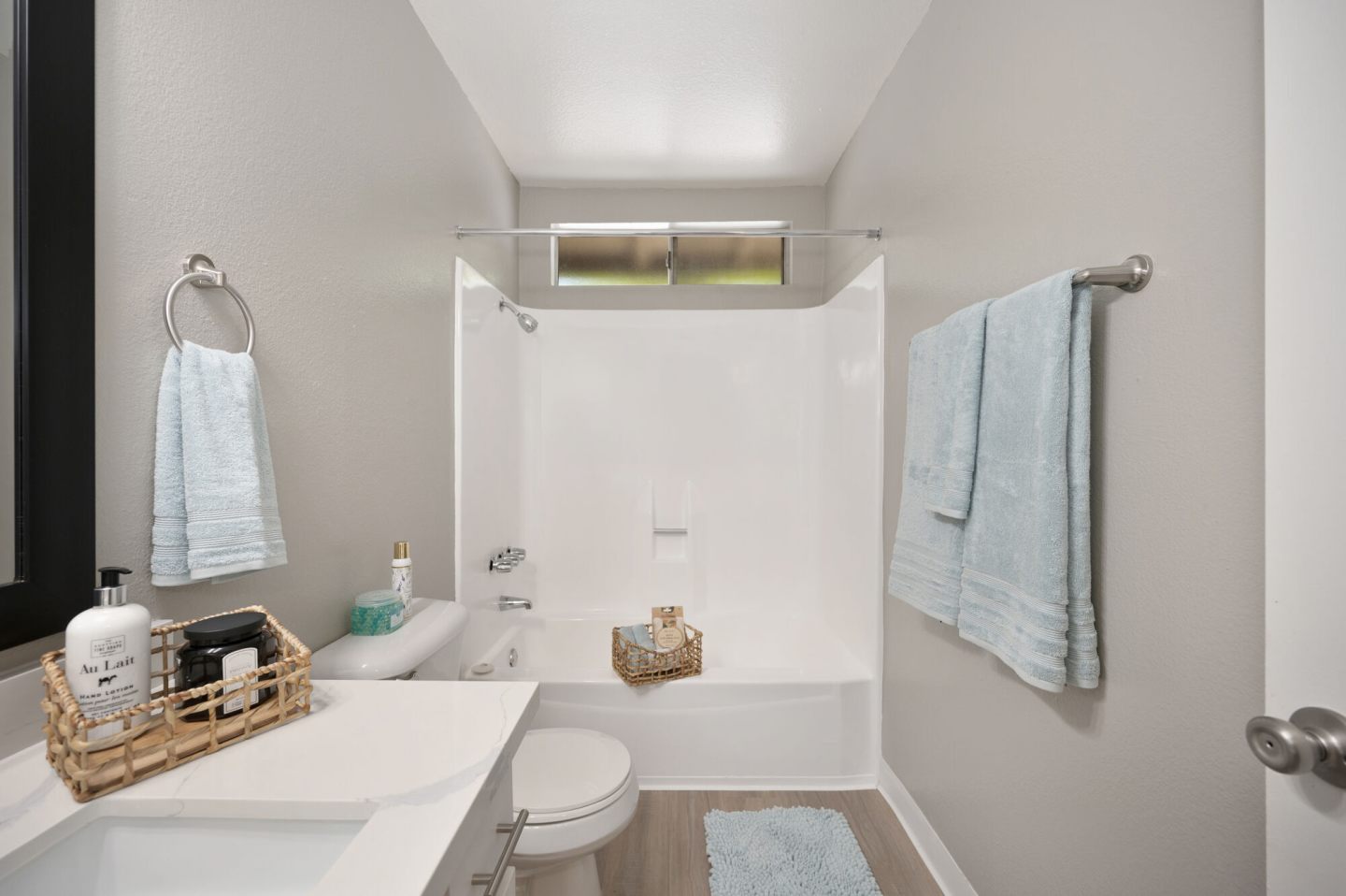 Pinewood Apartments Image 34