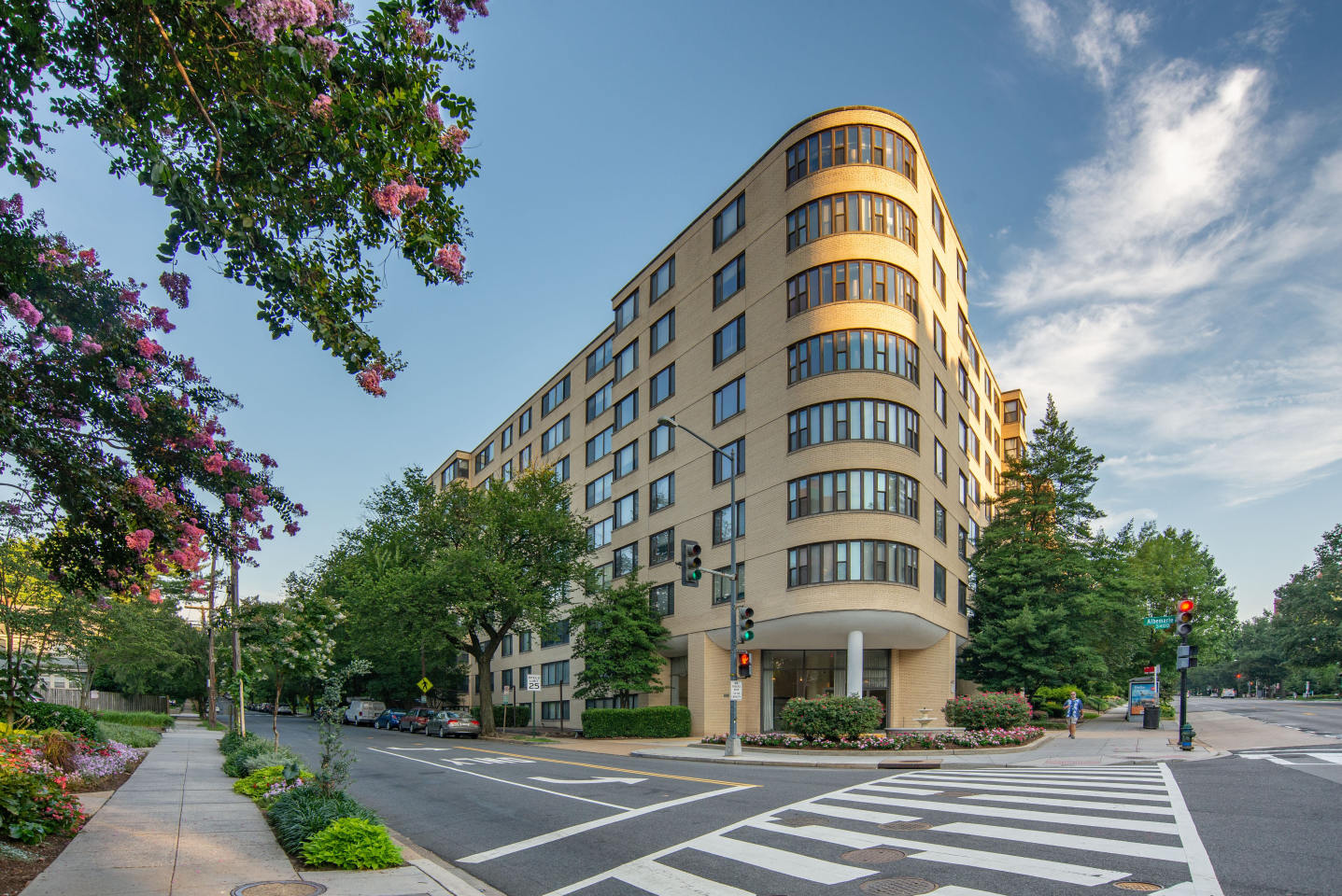 Connecticut House Apartments Image 1