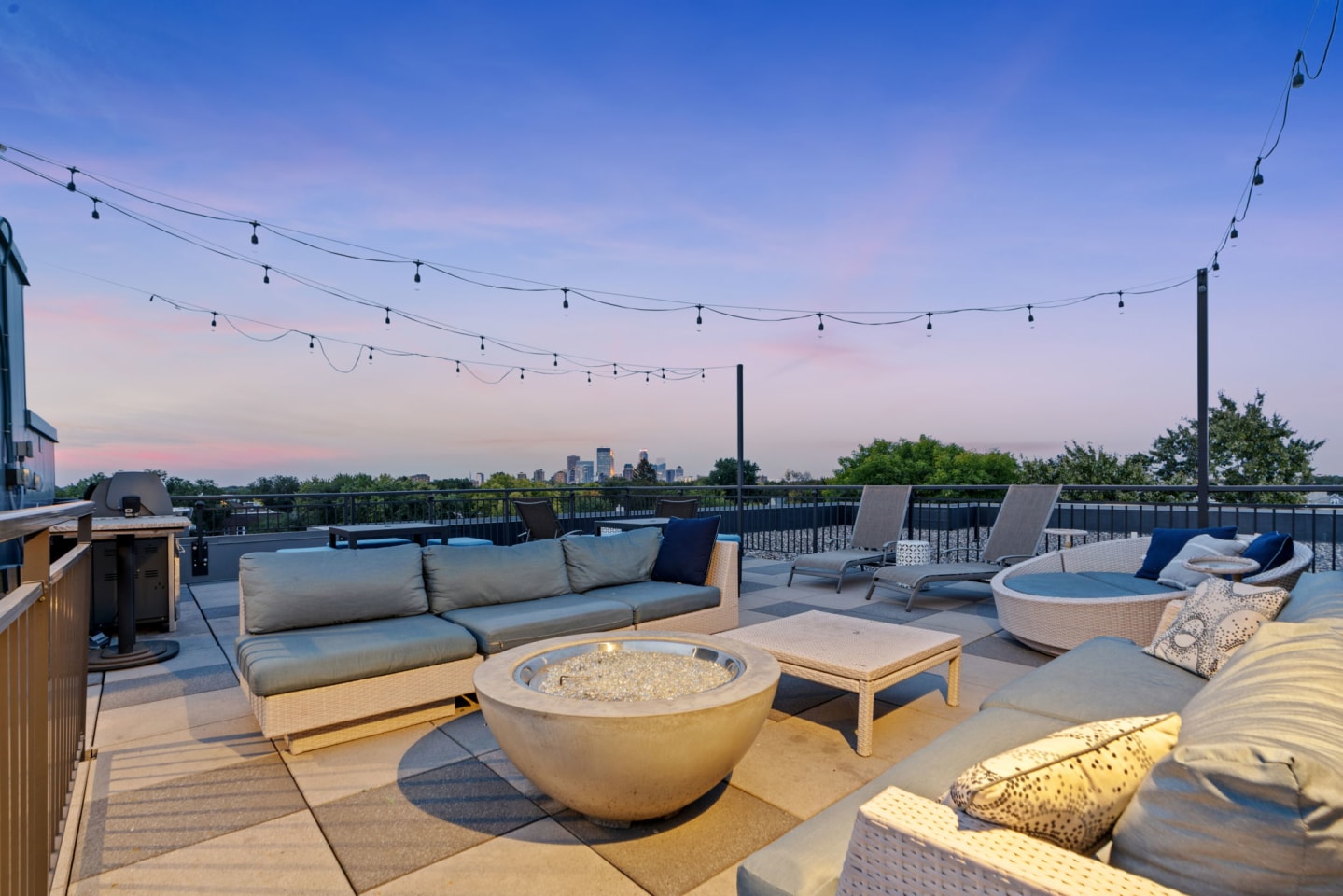 Boutique 28 Image 9