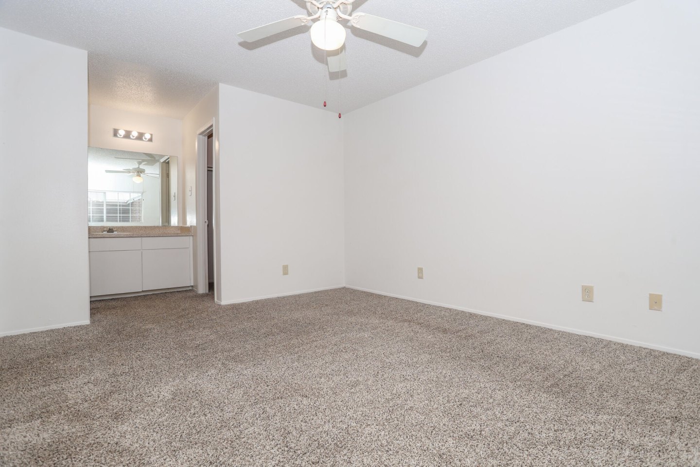 Thompson Place Apartments Image 9