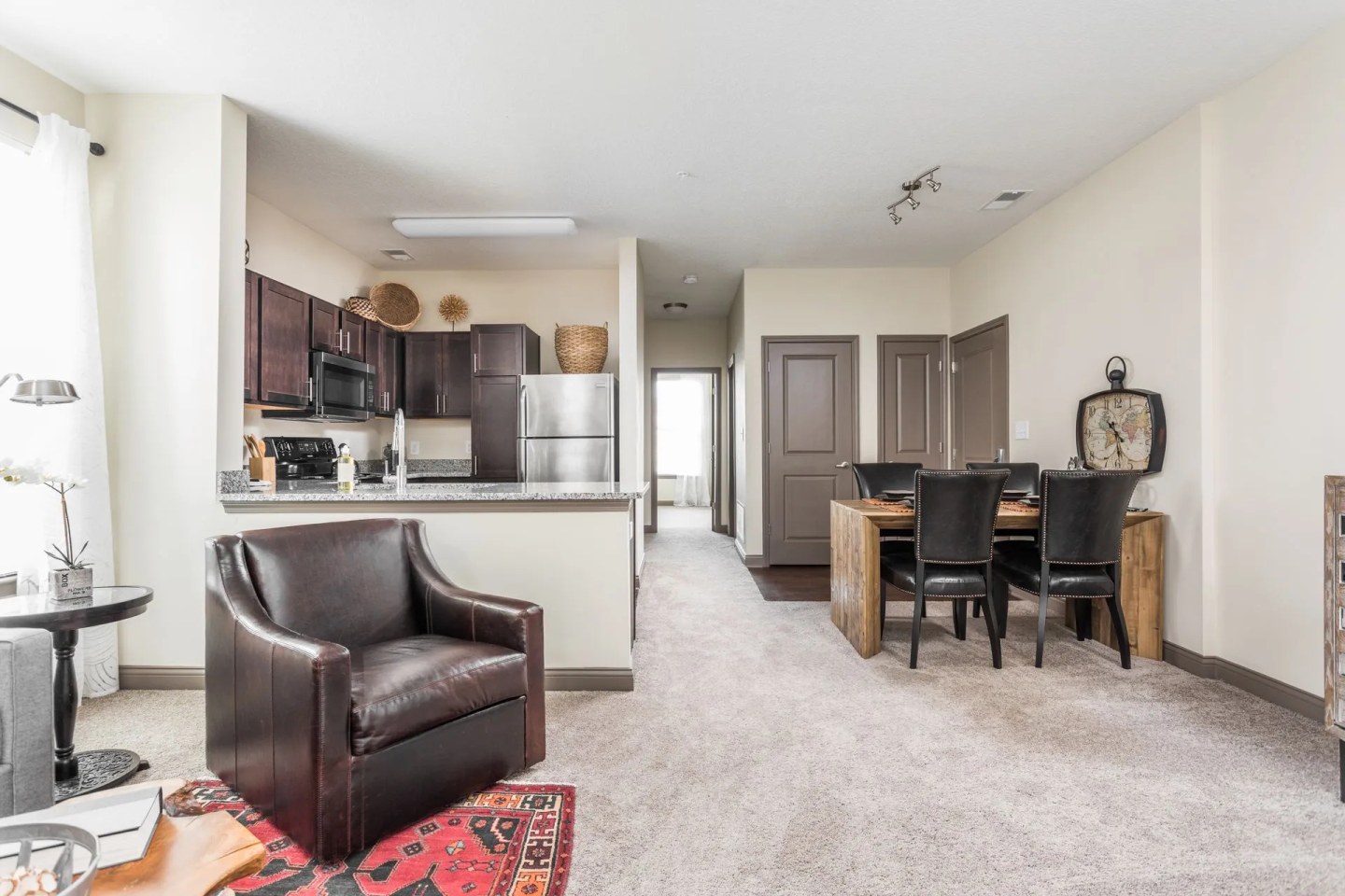 Overture Flats Image 16