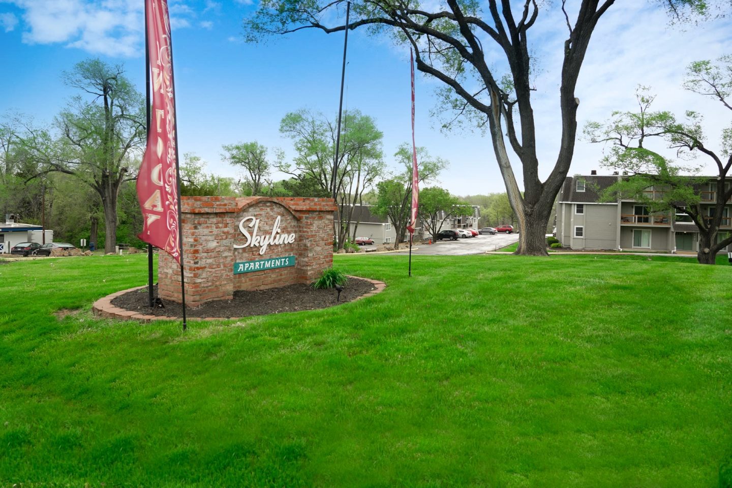 Skyline Apartments Image 10