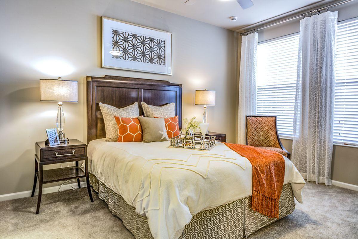 Alinea Town and Country Image 21