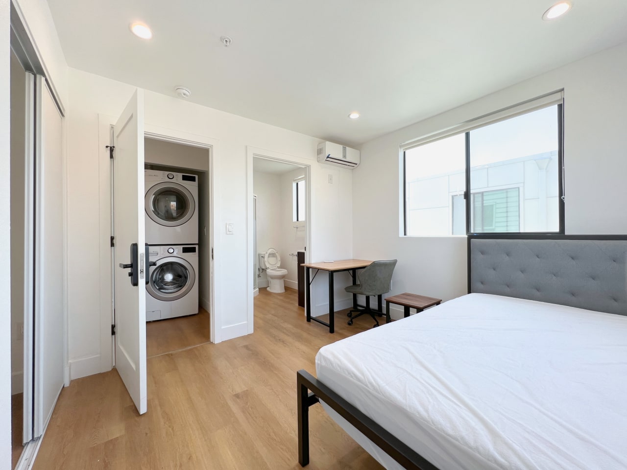 3100 S Normandie Avenue - Co-Living Image 9