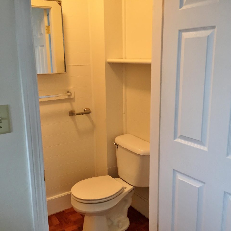 15 West Broadway Image 14