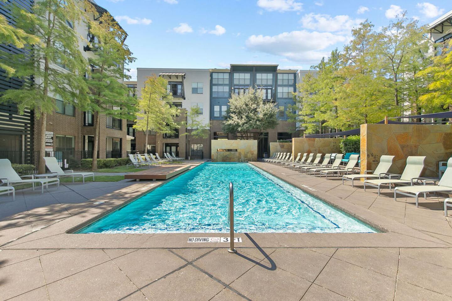 The Encore Apartments Image 40