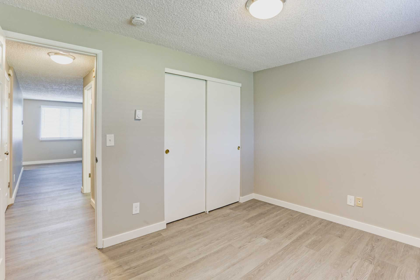 T Street Apartments Image 15