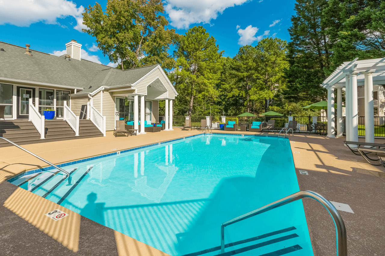 Affordable Housing -  Bridges at Mallard Creek Apartment Homes Image 3