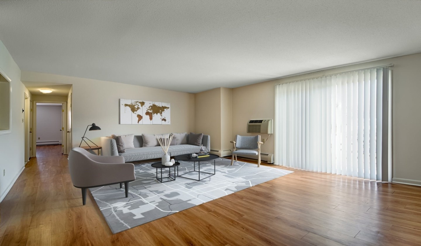 Royal Crest Estates Apartments Image 7