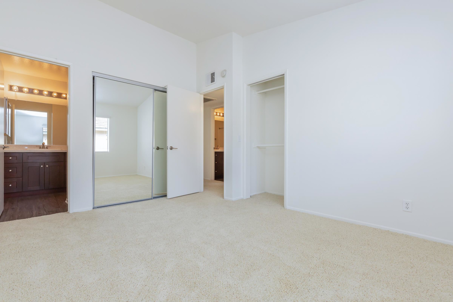 Windrose Apartments Image 20
