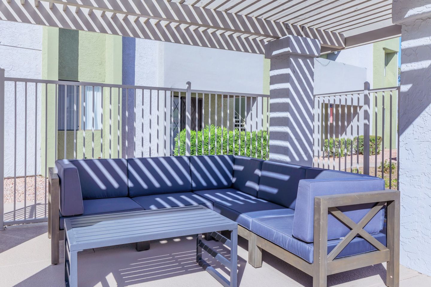 Lemon & Pear Tree Apartments Image 9