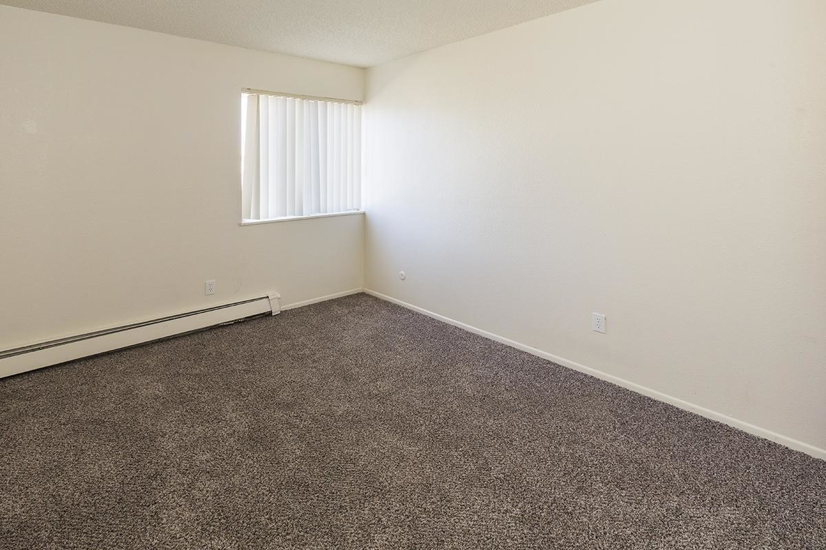Skyview Condominiums Image 4