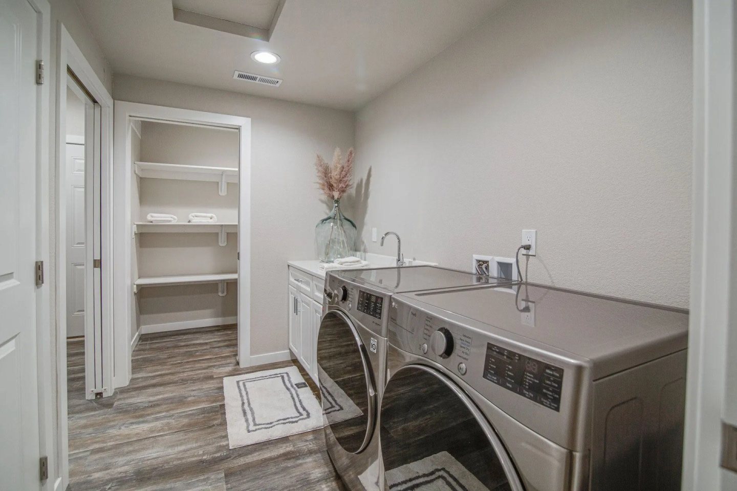 Coulee Ridge Twin Homes Image 19