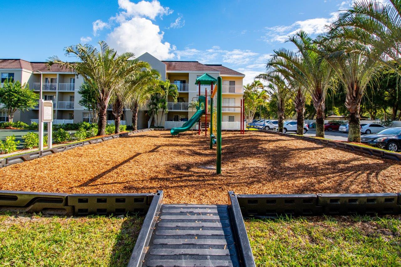 Legacy Palm Gardens Image 14