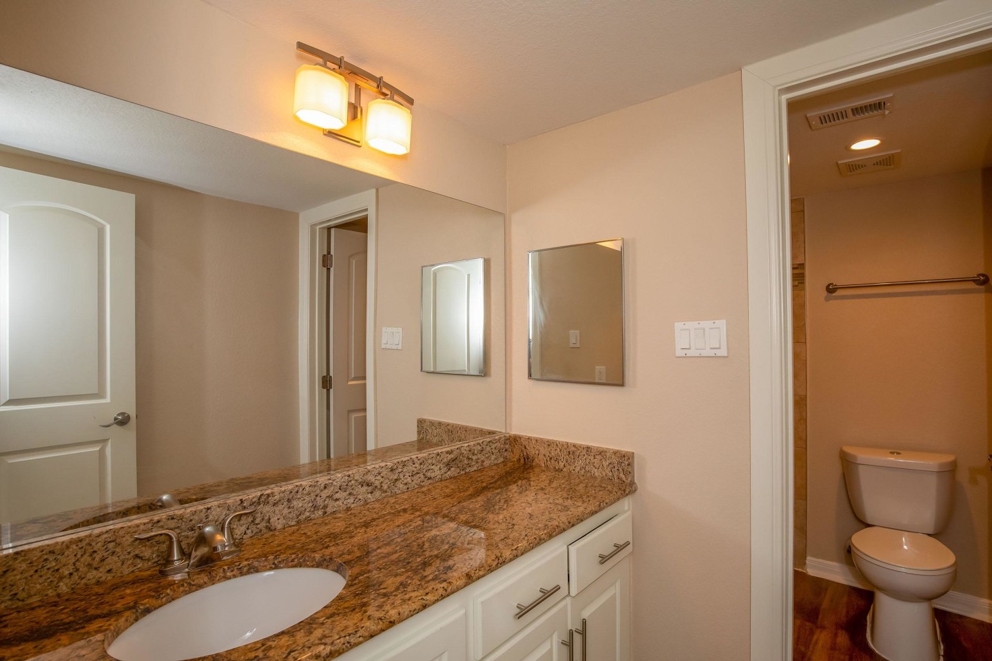 Dominion Square Apartments Image 1