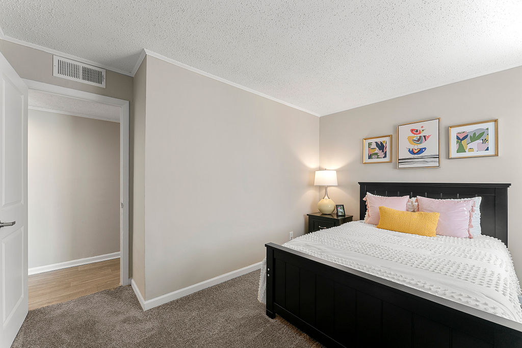 445 Cleveland Image 27