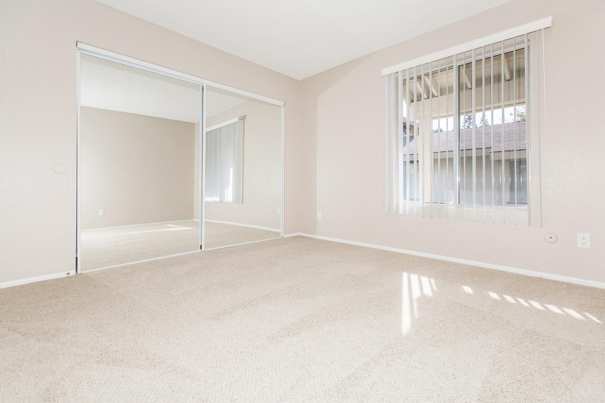 Carlyle Square Apartment Homes Image 40