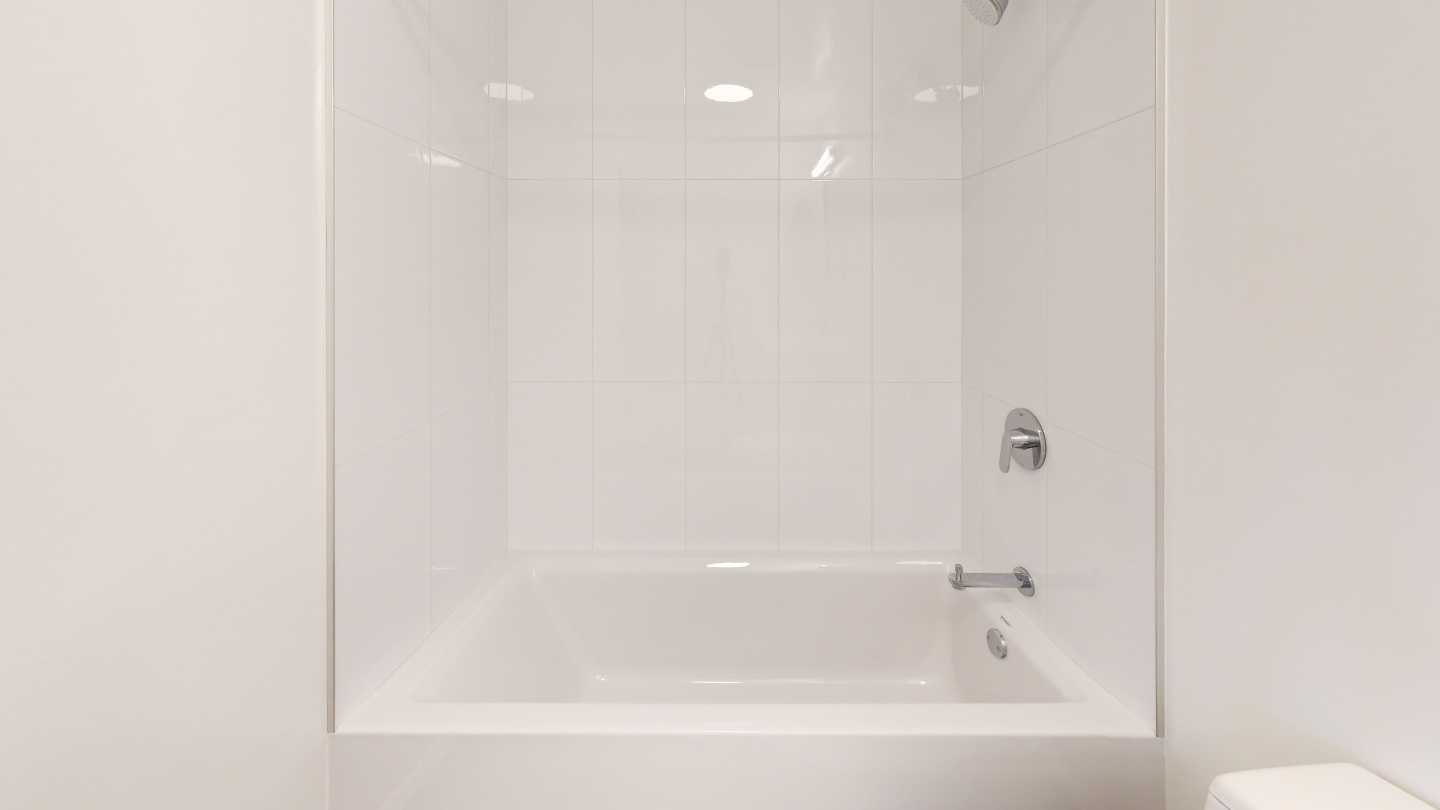 600 Oak Image 4