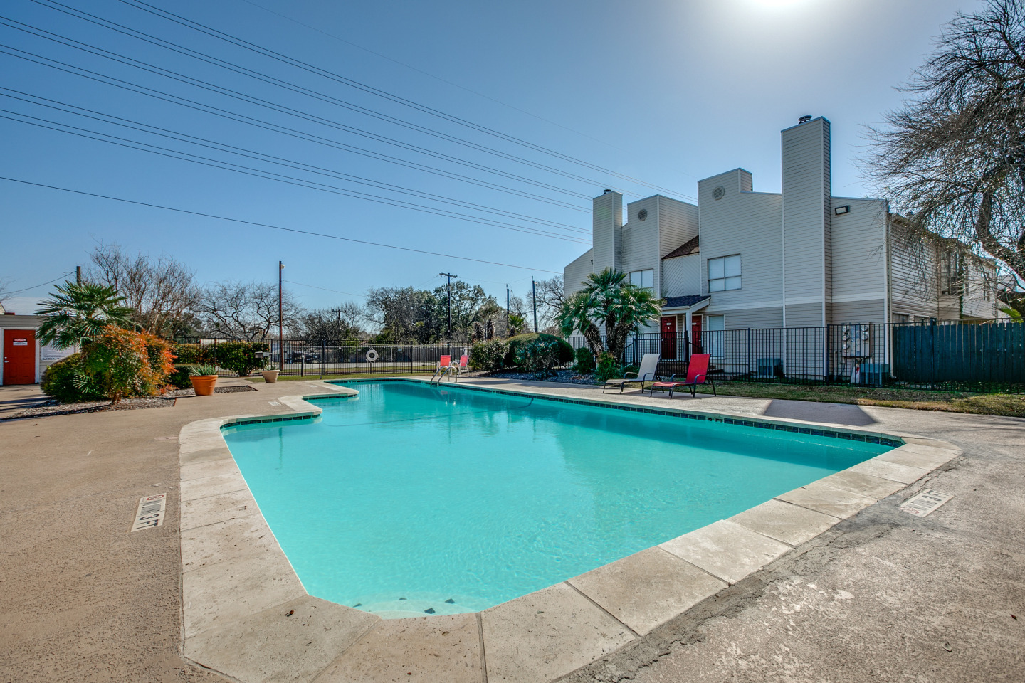 Broadway Oaks Image 4
