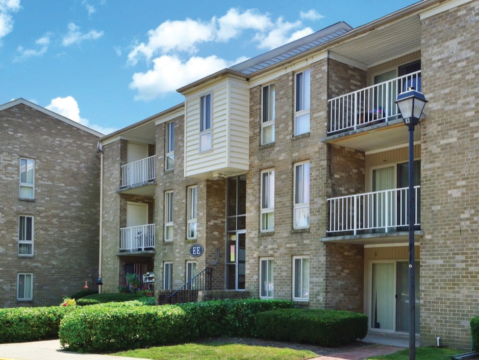 The Apartments at Elmwood Terrace Image 25