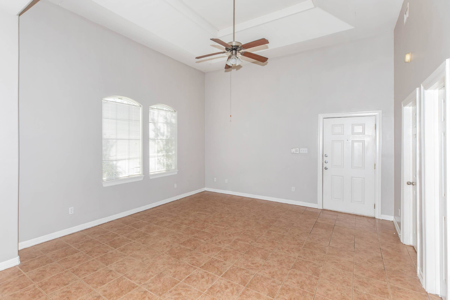 Las Misiones Apartments Image 18