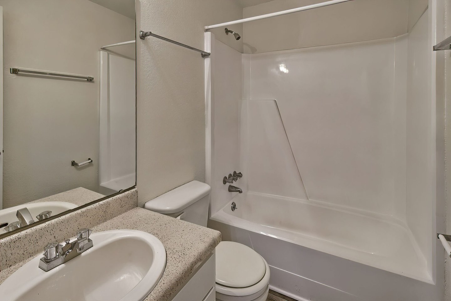 The Farrington Apartment Homes Image 13