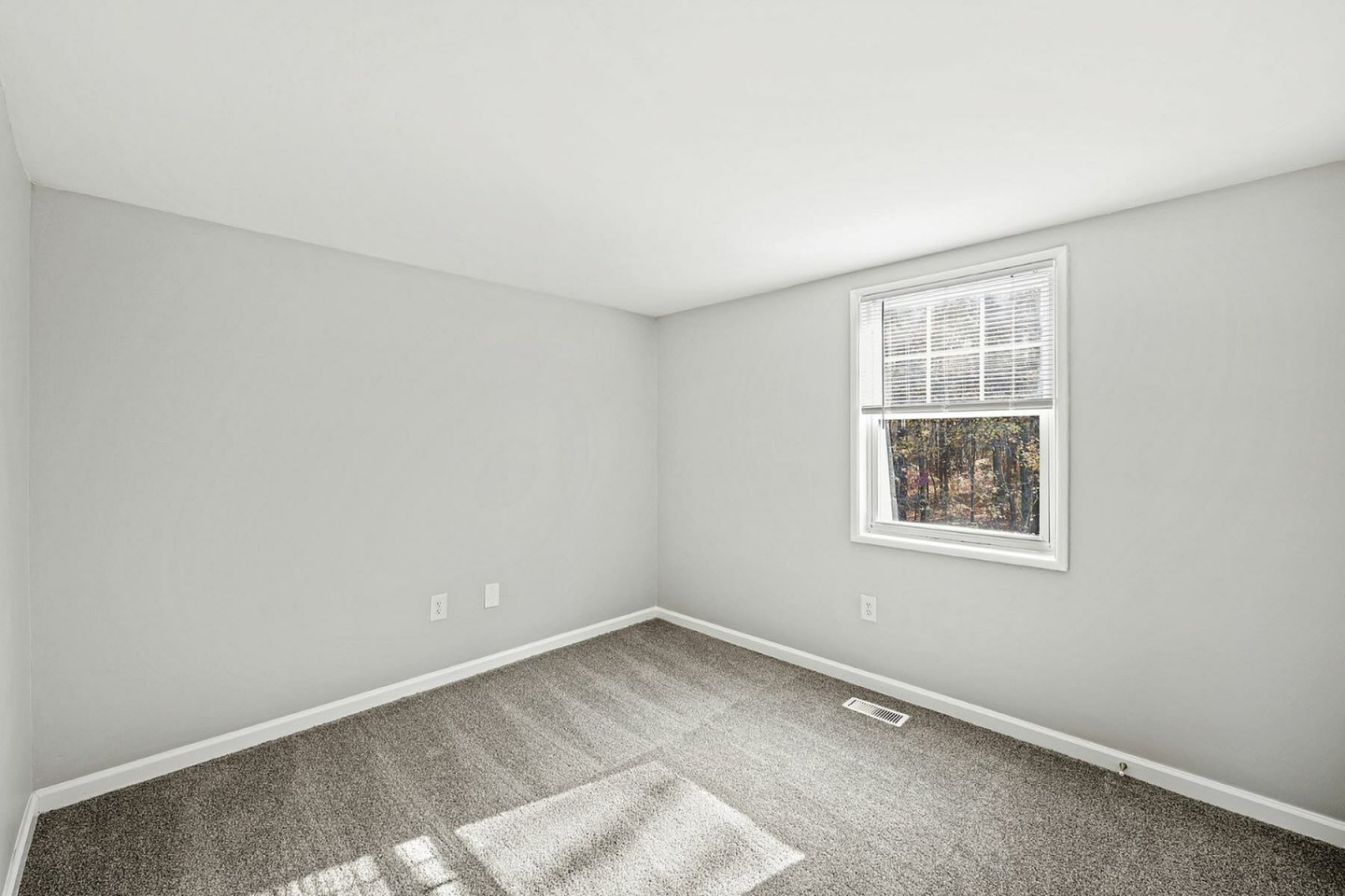 The Townhomes at River's Gate Image 16